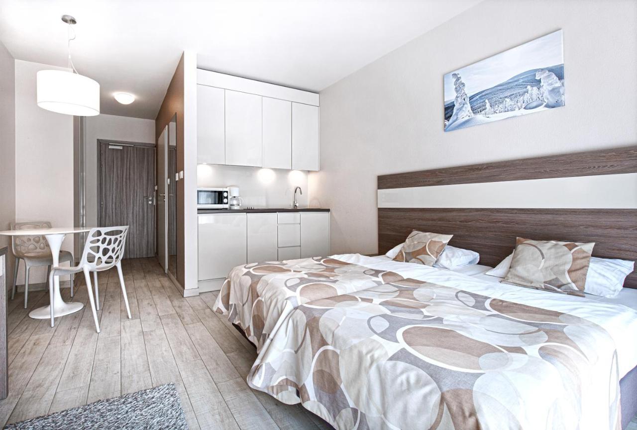 Panorama Ski, Bike, Spa & Restaurant - Czarna Gora Resort Строне-Слёнске Экстерьер фото